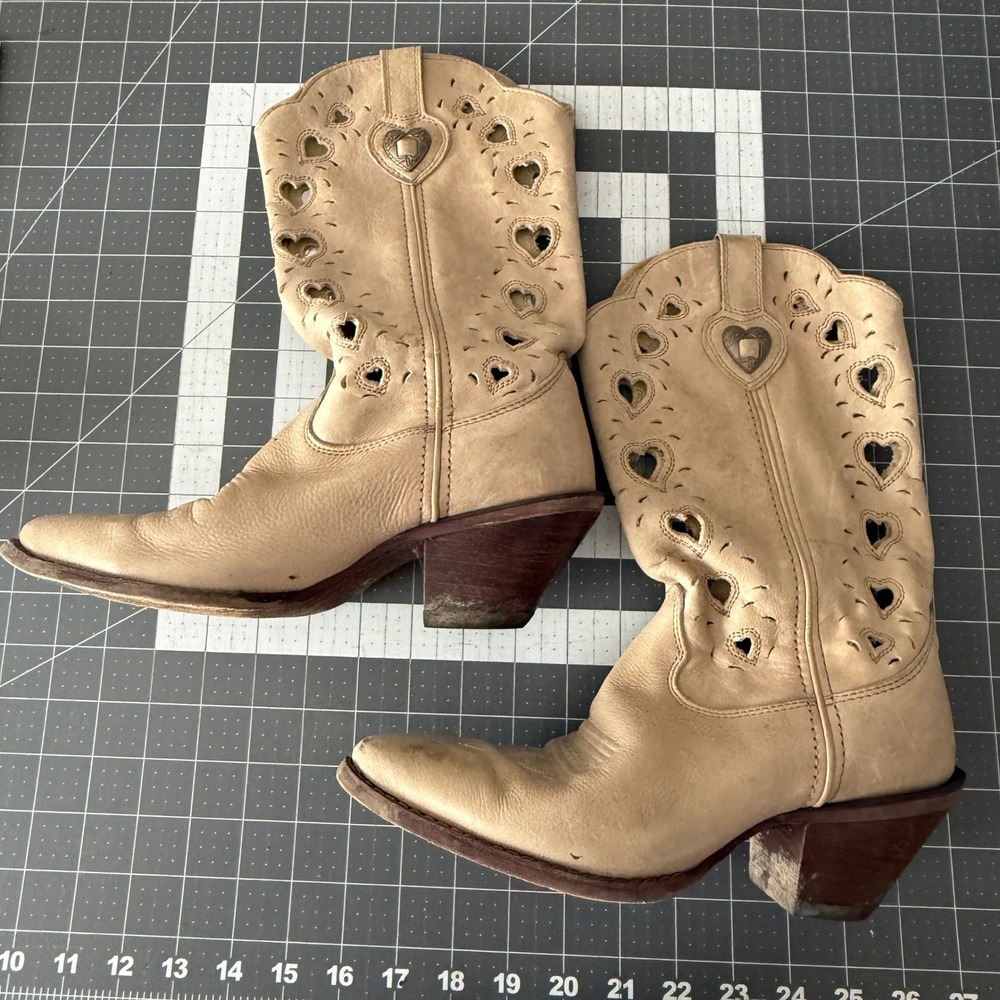 Durango Crush Heart Cowboy Leather Boots Country Western Concho Cottage 6.5M